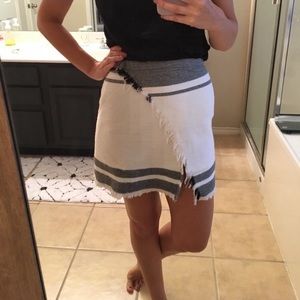 Alice in the Eve fringe wrap buckle skirt sz 2